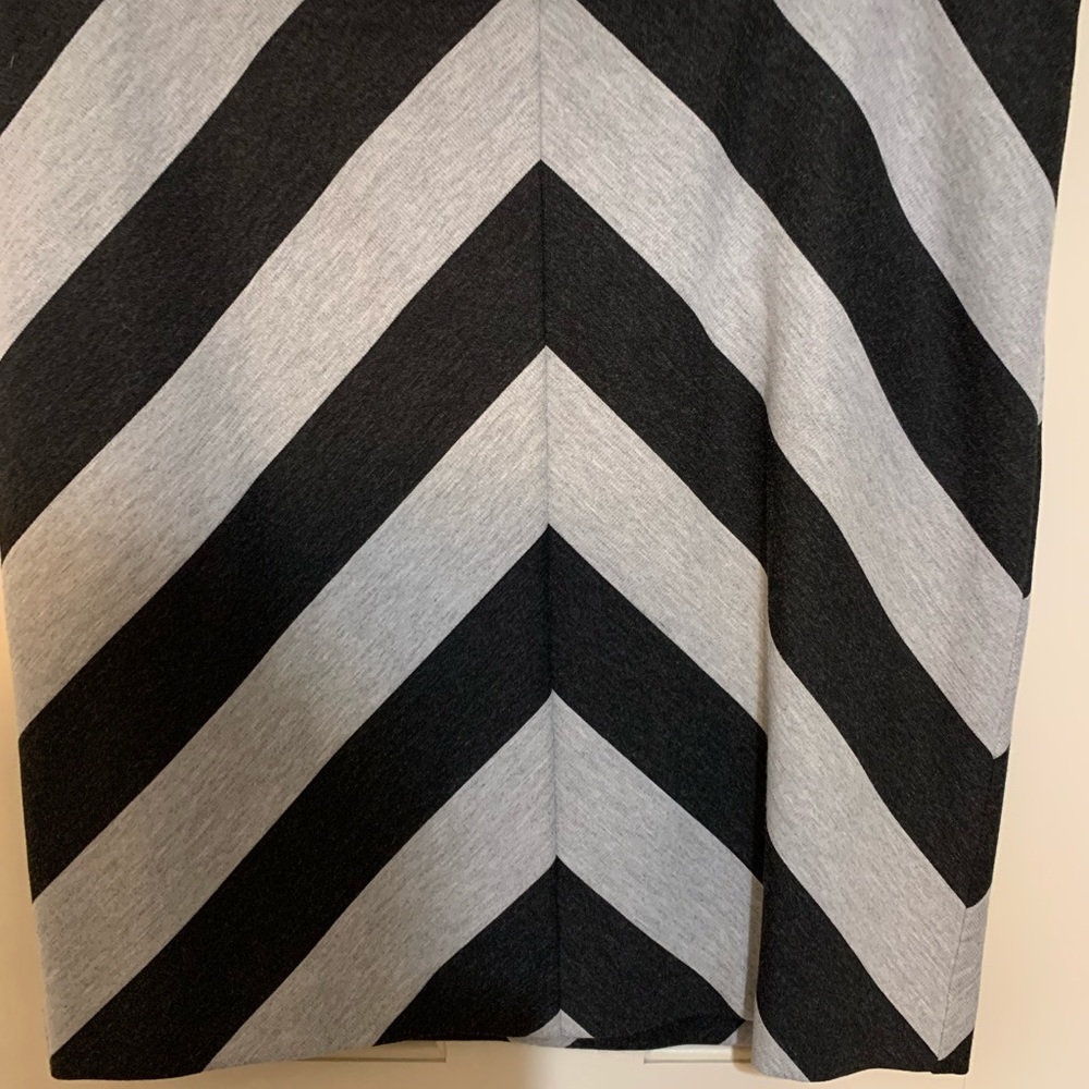 Trina Turk grey and black skirt